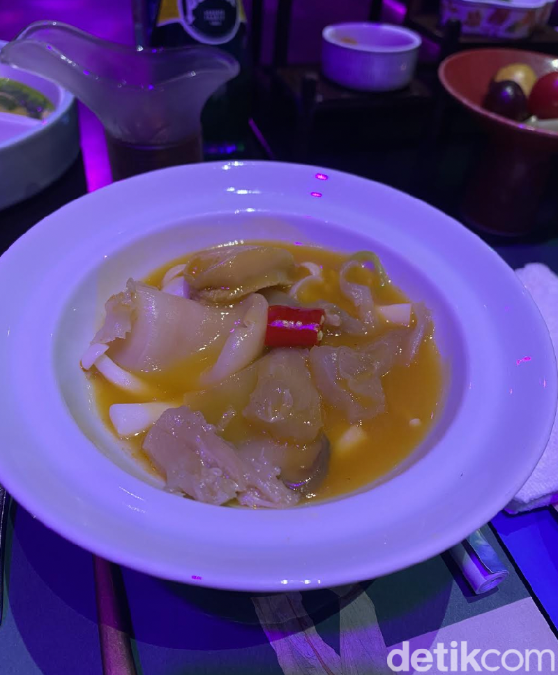 Pengalaman bersantap di restoran Hualiyan, Chongqing.