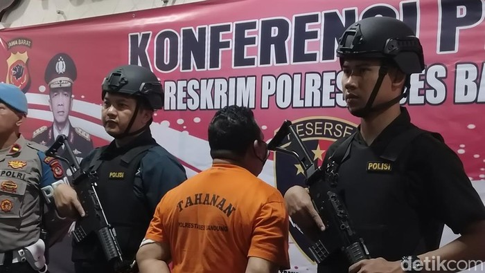 Pengungkapan kasus dukun cabul di Panyileukan Bandung.