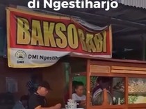 Duduk Perkara Geger Warung Bakso Babi Berspanduk DMI-MUI di Kasihan Bantul