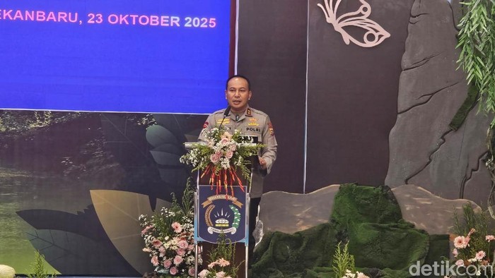 Polda Riau memperingati Hari Kesatuan Gerak Bhayangkari ke-73.