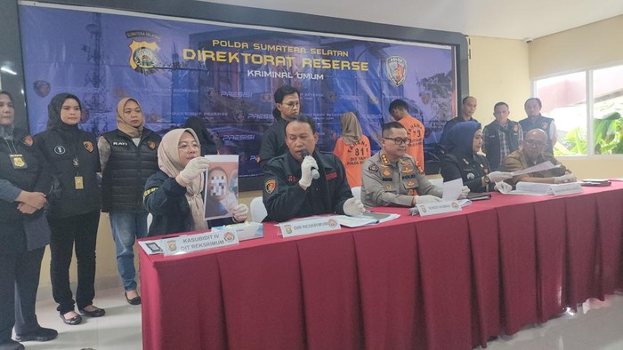 Polisi ungkap kasus perdagangan bayi di Palembang.