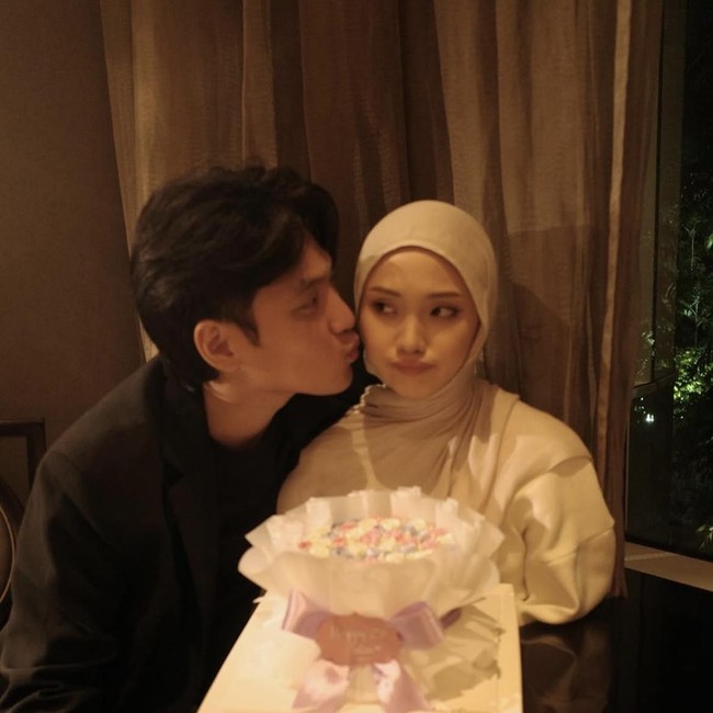 7 Foto Mesra Na Daehoon & Jule, Diselingkuhi Kini Pilih Gugat Cerai