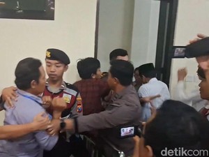 Ribut di Vonis Pembunuhan-Perkosaan Siswi SMA Jombang