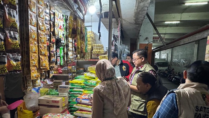 Satgas Pangan Polresta Malang Kota ikut sidak harga beras di pasar modern dan tradisional