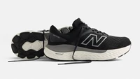 New Balance Jual Sepatu Sepasang Beda Ukuran, untuk Si Kaki Tak Sama New Balance Jual Sepatu Sepasang Beda Ukuran, untuk Si Kaki Tak Sama