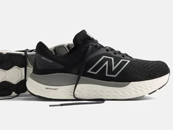 New Balance Jual Sepatu Sepasang Beda Ukuran, untuk Si Kaki Tak Sama
