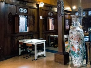 Hidden Gem Cafe ala Keraton di Bandung Selatan