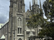 Melihat Pameran Relikui Santo Carlo Acutis, Orang Suci dari Generasi Milenial