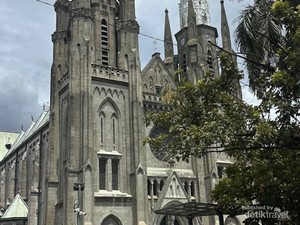 Melihat Pameran Relikui Santo Carlo Acutis, Orang Suci dari Generasi Milenial