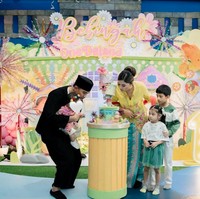 Bebingah berulang tahun yang pertama pada 15 Oktober 2024. Untuk merayakan ulang tahunnya, Kaesang dan Erina menggelar pesta meriah dengan mengusung tema ondel-ondel. Foto: Instagram/@erinagudono