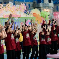 Kaesang dan Erina juga mengundang anak-anak dari panti asuhan untuk ikut bersama bergembira di acara perayaan ulang tahun pertama Bebingah. Tema ondel-ondel sendiri dipilih karena Bebingah sedang menyukai boneka ondel-ondel. Foto: Instagram/@erinagudono