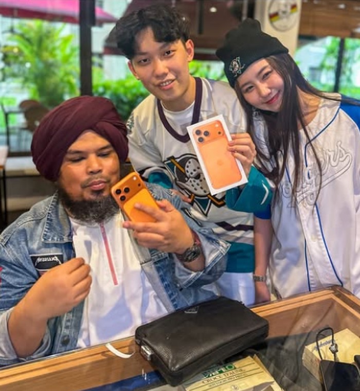 Willie Salim Sering Masak Besar dan Buat Tantangan Makan Seru Willie Salim TikToker x YouTuber