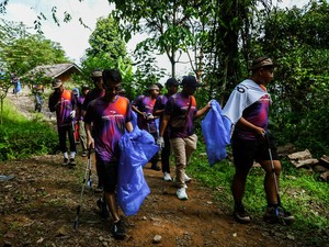 Hike & Clean: Trail Run Sambil Menjaga Alam