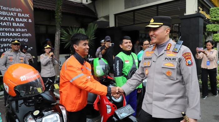 Apel akbar kebangsaan pengemudi ojol bersama Polresta Malang Kota