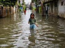 Video Banjir di Dayeuhkolot Tak Kunjung Usai, Warga Pasrah