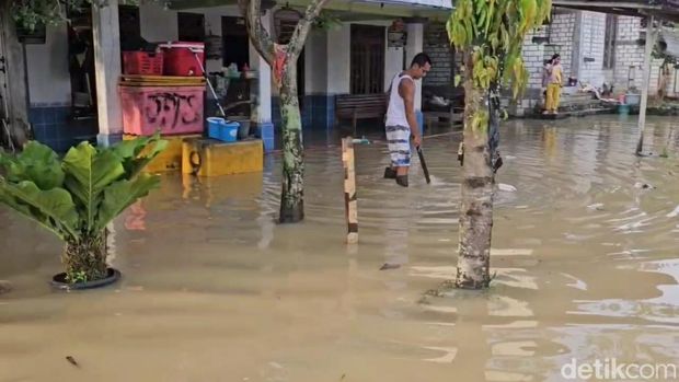 Kondisi banjir di Desa Ketitang Wetan Kecamatan Batangan, Pati, Jumat (24/10/2025).