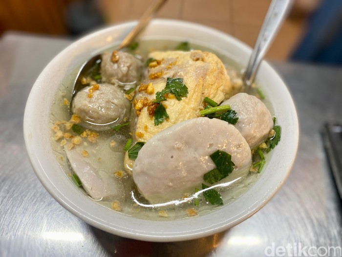 Jajan di Pasar Puri Indah Yuk! Ada Nasi Bogana hingga Bakso Pontianak Halal Gerai makanan yang ada di area Pasar Puri Indah