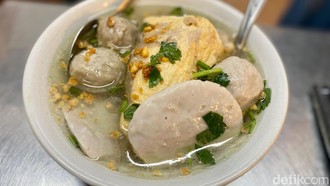 Jajan di Pasar Puri Indah Yuk! Ada Nasi Bogana hingga Bakso Pontianak Halal Jajan di Pasar Puri Indah Yuk! Ada Nasi Bogana hingga Bakso Pontianak Halal