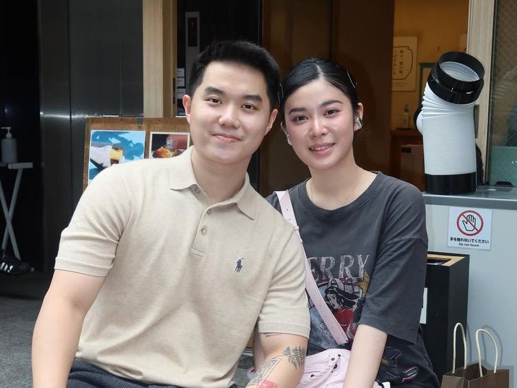 Kompaknya Influencer Juan dan Eve saat Konten Masak dan Mukbang Bareng