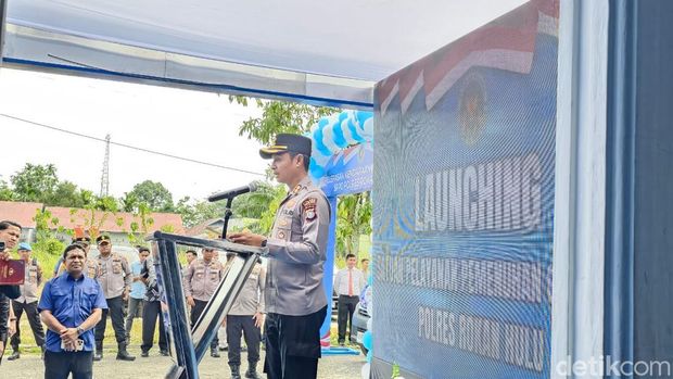 Kapolda Riau meresmikan dapur SPPG untuk program makan bergizi gratis. Dapur ini mendukung pemenuhan gizi aman dan berkualitas bagi masyarakat. (Mei Amelia/detikcom)
