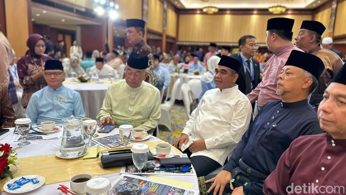Ketua MPR RI Ahmad Muzani hingga Menteri Pelindungan Pekerja Migran Indonesia (P2MI) Mukhtarudin menghadiri Konvensyen Dunia Melayu Dunia Islam (DMDI) ke-23.