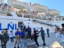 KM Awu Berangkatkan 343 Calon Bintara TNI AD dari Kupang ke Bali