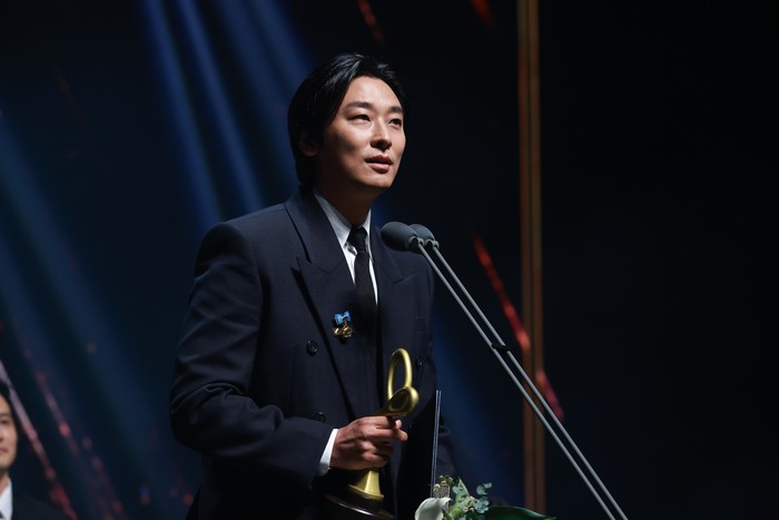 Artis Korea menerima penghargaan di Korea Popular Culture and Arts Awards 2025 digelar Kamis (23/10/2025) di Teater Nasional, Seoul, Korea Selatan.