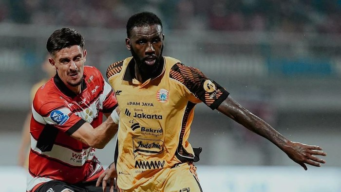 Laga Madura United vs Persija Jakarta Laga Madura United vs Persija Jakarta