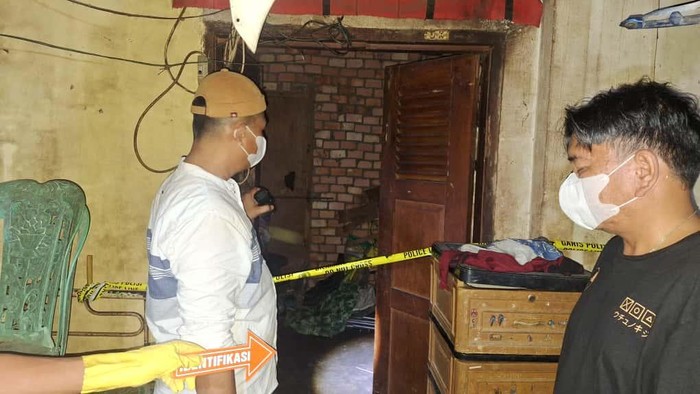 Pria Lansia Ditemukan Tewas Membusuk di Rumahnya Prabumulih