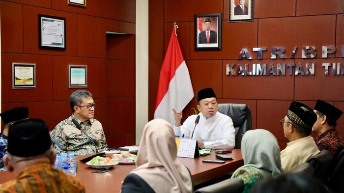 Menteri Agraria dan Tata Ruang (ATR)/Kepala Badan Pertanahan Nasional (BPN) Nusron Wahid saat berada di Kaltim.