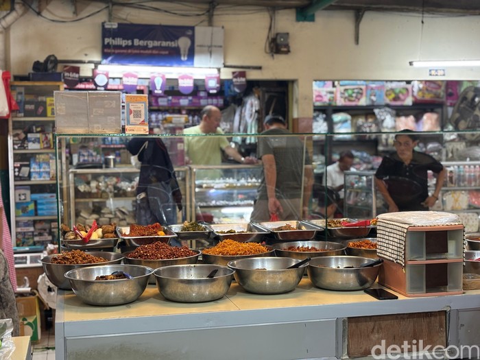 Pasar Puri Indah Kuliner di Pasar Puri Indah.