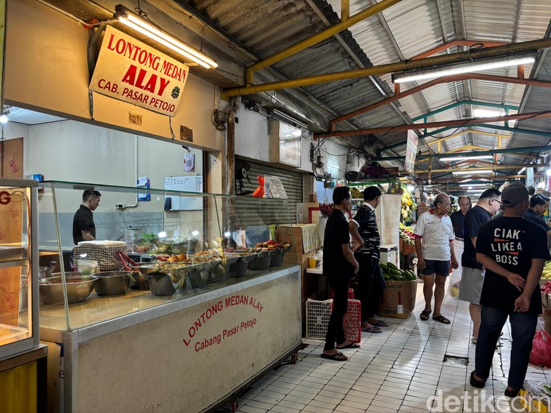 Pasar Puri Indah Kuliner di Pasar Puri Indah.