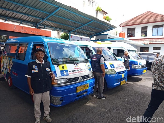 Pemerintah Kota Magelang meluncurkan angkutan gratis bagi pelajar, Jumat (24/10/2025). Pemerintah Kota Magelang meluncurkan angkutan gratis bagi pelajar, Jumat (24/10/2025).