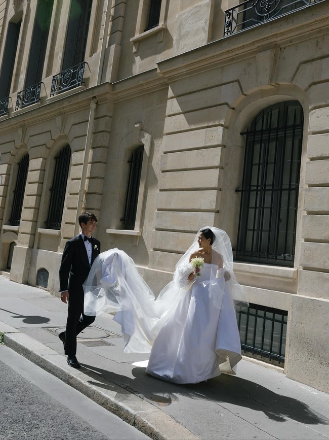 Sean menikah dengan wanita keturunan Korea-Amerika bernama Jung Dahye. Dahye mengunggah momen bahagianya di Instagram yang disebut media lokal sebagai ‘pernikahan tahun ini’. Foto: Instagram @heydahye