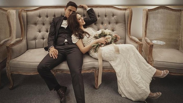 Ucapan Happy Anniversary Raisa untuk Hamish Daud.