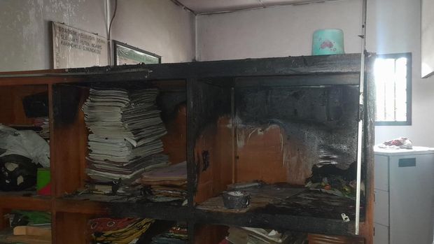 Ruangan arsip Sekolah Luar Biasa (SLB) Bakti Putra, Melikan, Ngawis, Karangmojo, Gunungkidul yang terbakar, Jumat (24/10/2025). Ruangan arsip Sekolah Luar Biasa (SLB) Bakti Putra, Melikan, Ngawis, Karangmojo, Gunungkidul yang terbakar, Jumat (24/10/2025).