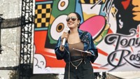 Shinta Bachir Banting Setir Jadi MC Acara Musik? Shinta Bachir Banting Setir Jadi MC Acara Musik?