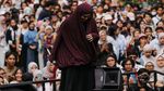Inspiratif! Sivia Azizah Tampil Kece, Meski Syari di Atas Panggung Inspiratif! Sivia Azizah Tampil Kece, Meski Syari di Atas Panggung