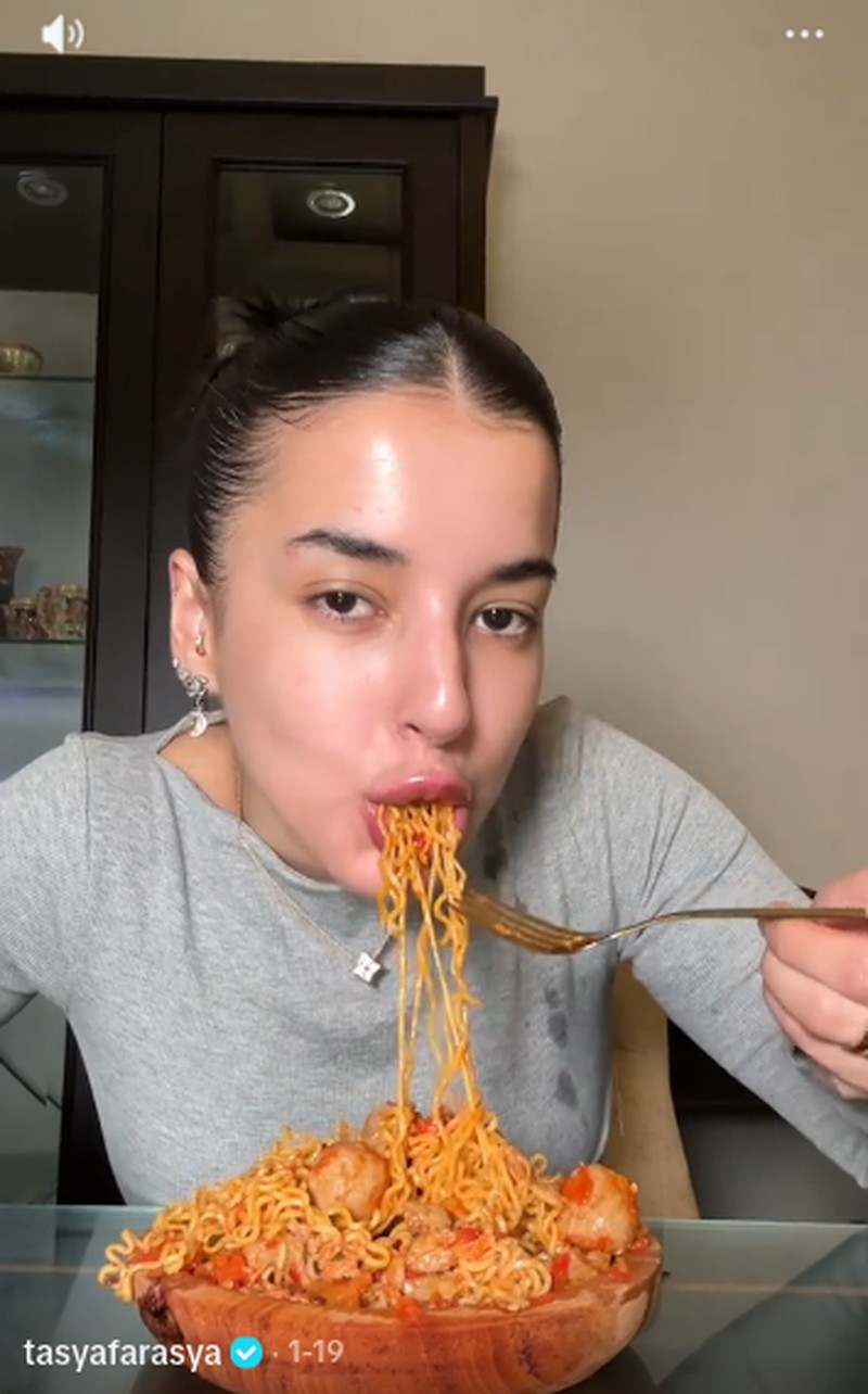 Tasya Farasya mukbang