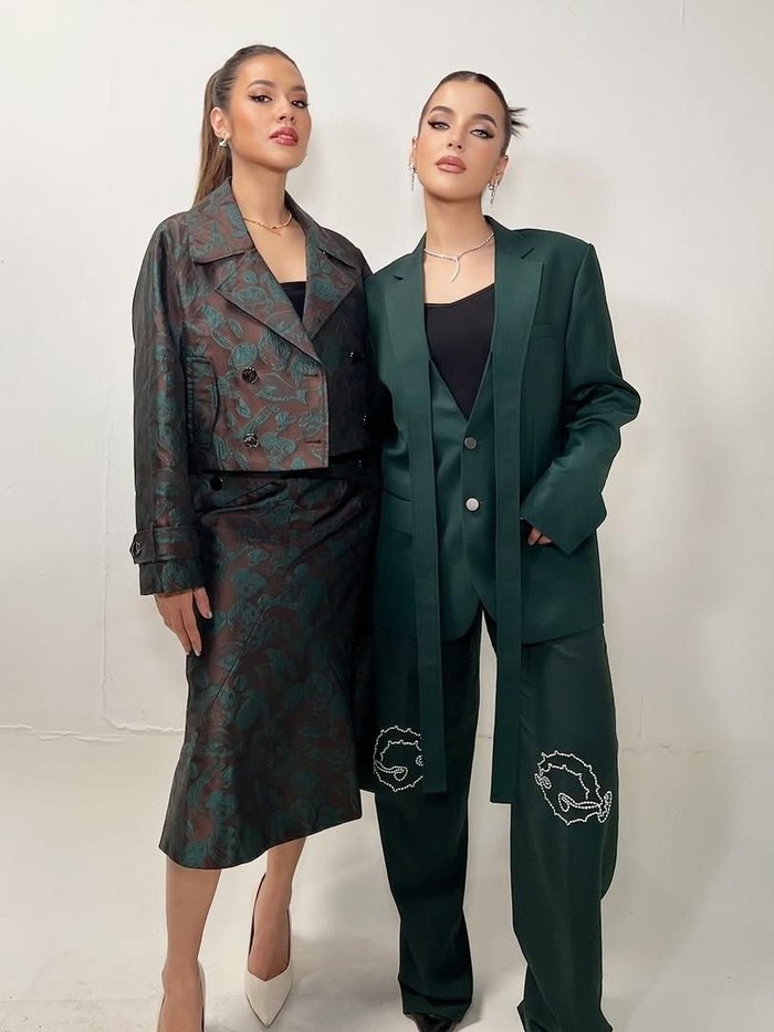 Tasya Farasya dan Raisa Tasya Farasya foto bareng Raisa