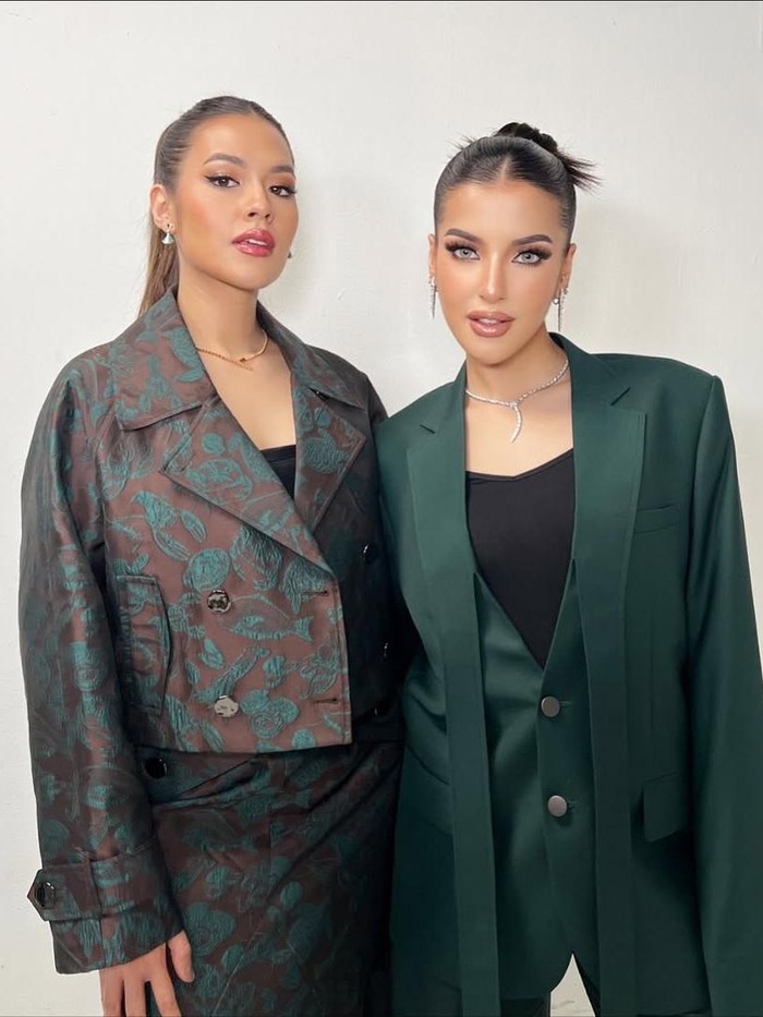 Tasya Farasya dan Raisa Tasya Farasya foto bareng Raisa