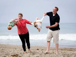 12 Foto Keluarga Paling Absurd, Tapi Malah Jadi Ikonik di Internet