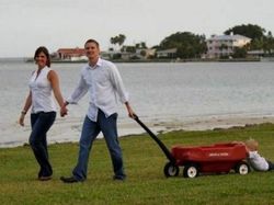 12 Foto Keluarga Paling Absurd, Tapi Malah Jadi Ikonik di Internet