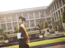 Cerita Amanda Lulus S2 UGM Usia 22 Tahun lewat Jalur Fast Track