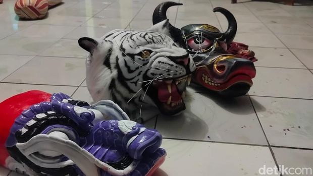 Barongan karya Lubis di Pangandaran