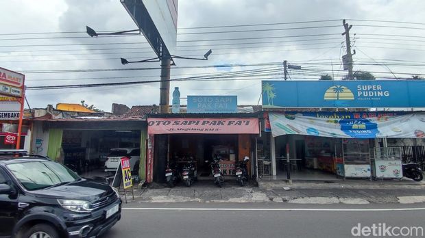 Bekas Stasiun Kutu, Sleman, yang kini menjadi deretan kios dan warung soto. Foto diunggah Sabtu (25/10/2025). Bekas Stasiun Kutu, Sleman, yang kini menjadi deretan kios dan warung soto. Foto diunggah Sabtu (25/10/2025).