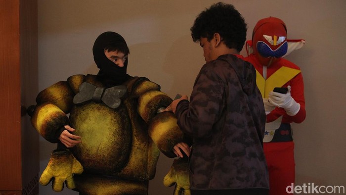 Cosplay hingga Game dan Anime Ramaikan Comic Con 2025 Penggemar cosplay berpose di booth fotografi pada Indonesia Comic Con (ICC) x Indonesia Anime Con (INACON) 2025 di JICC Senayan, Jakarta, Sabtu (25/10/2025). Kegiatan tersebut bertajuk Pop Culture Crossover Celebration of The Year.