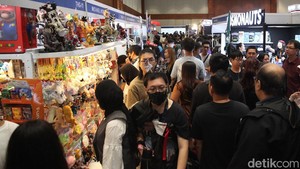 Deretan action figure memenuhi Indonesia Comic Con (ICC) x Indonesia Anime Con (INACON) 2025 di JICC Senayan, Jakarta, Sabtu (25/10/2025). Deretan action figure memenuhi Indonesia Comic Con (ICC) x Indonesia Anime Con (INACON) 2025 di JICC Senayan, Jakarta, Sabtu (25/10/2025).