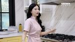 Intip Dapur Sarwendah yang Elegan dengan Kompor Seharga Rp 1 Miliar Intip Dapur Sarwendah yang Elegan dengan Kompor Seharga Rp 1 Miliar