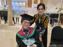 Kisah Mahasiswa Difabel Non-Muslim Lulus Cumlaude di UM Surabaya